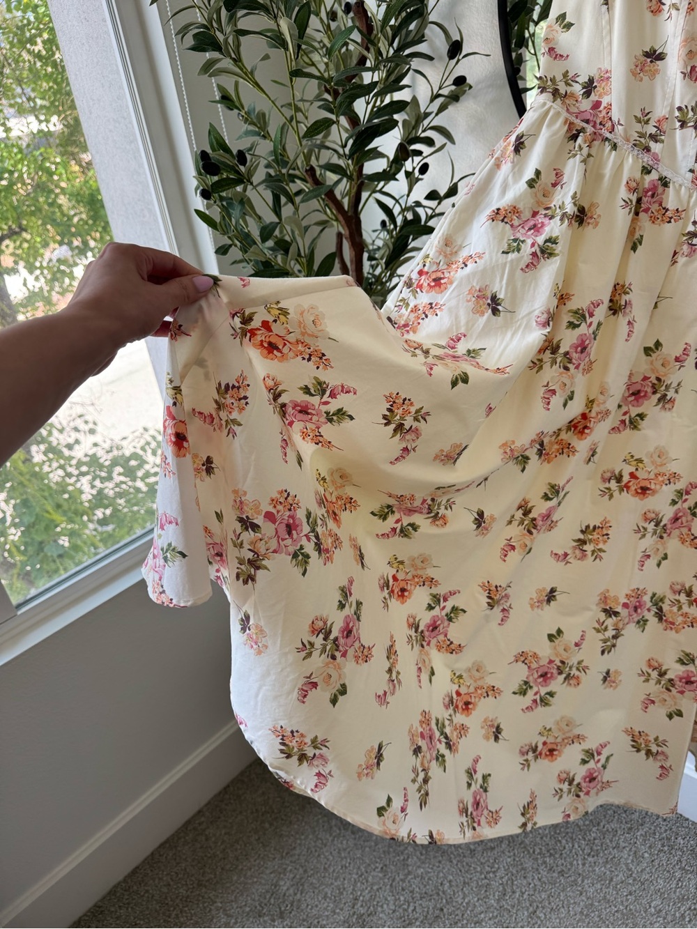 WAYF Cream Floral Corset Midi Dress with Pink & Green Accents L - Picture 5 of 8